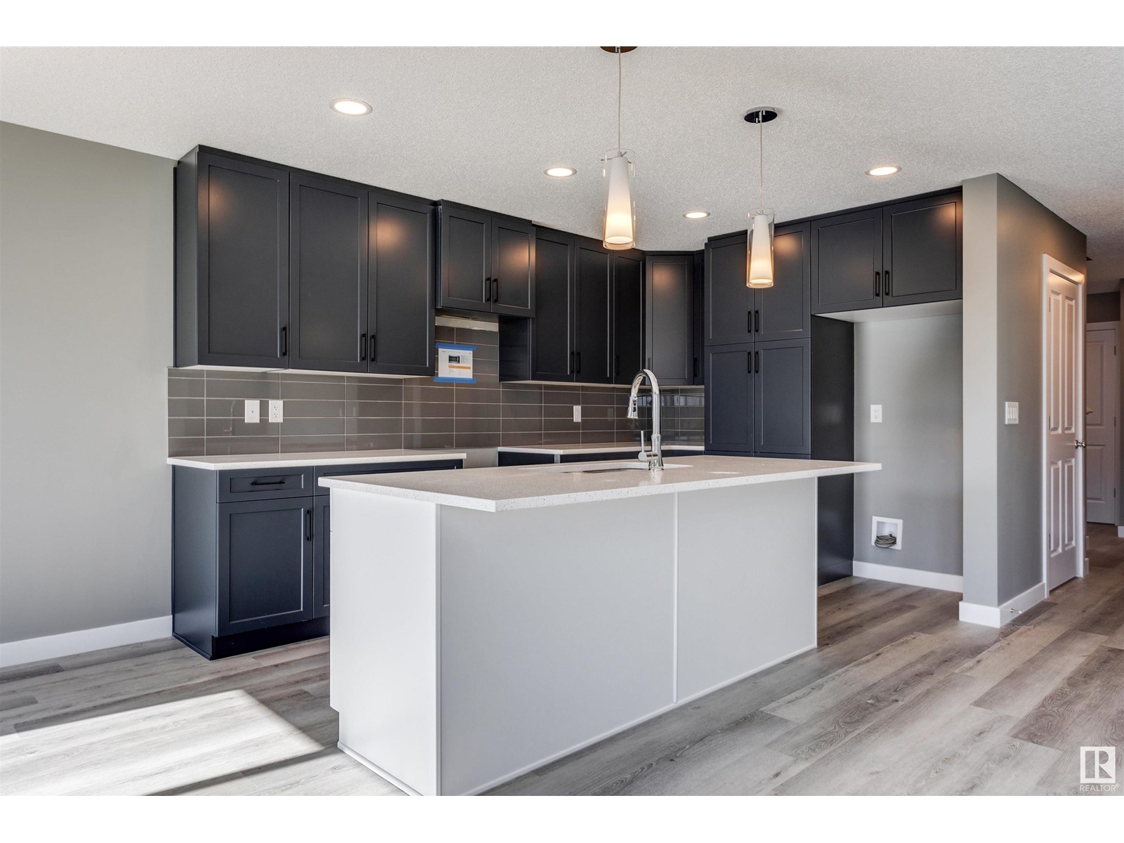 7122 52 AV, Beaumont, Alberta