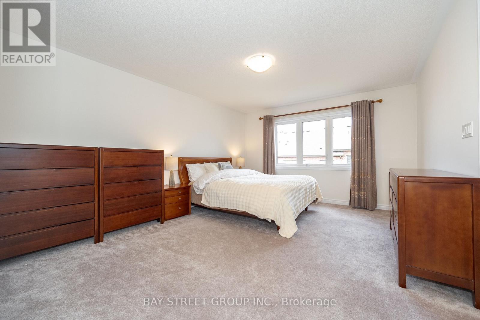 65 Bellflower Lane, Richmond Hill, Ontario  L4E 1E7 - Photo 18 - N12292878