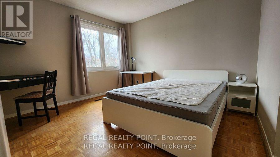 70 Glenmanor Way, Vaughan, Ontario  L4J 3E5 - Photo 7 - N12292891