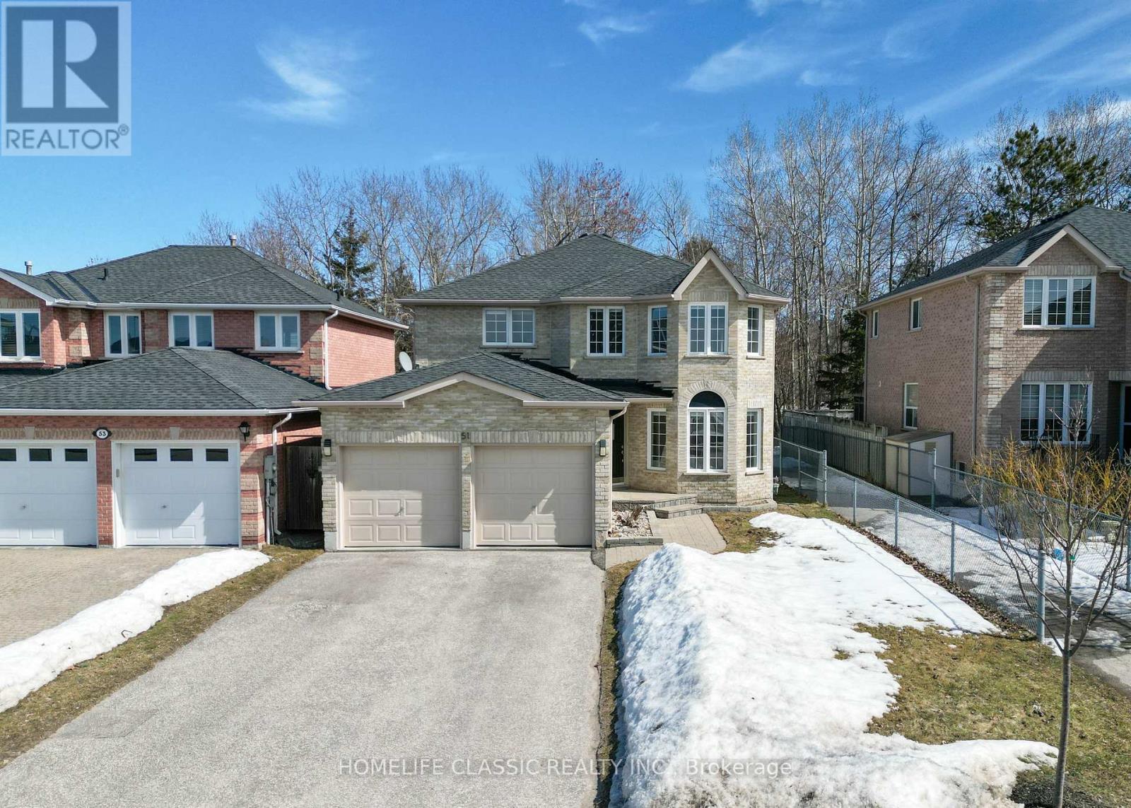 51 HAWKINS DRIVE, Barrie, Ontario