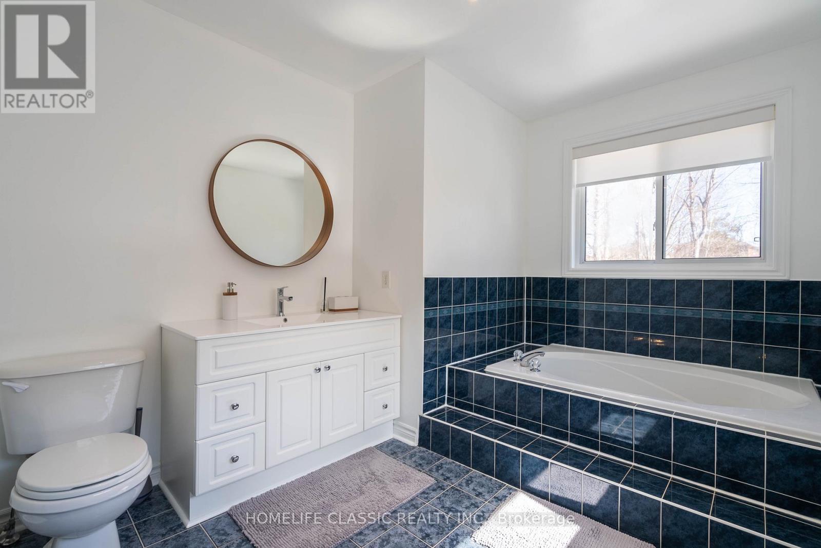 51 Hawkins Drive, Barrie, Ontario  L4N 0A7 - Photo 31 - S12292886