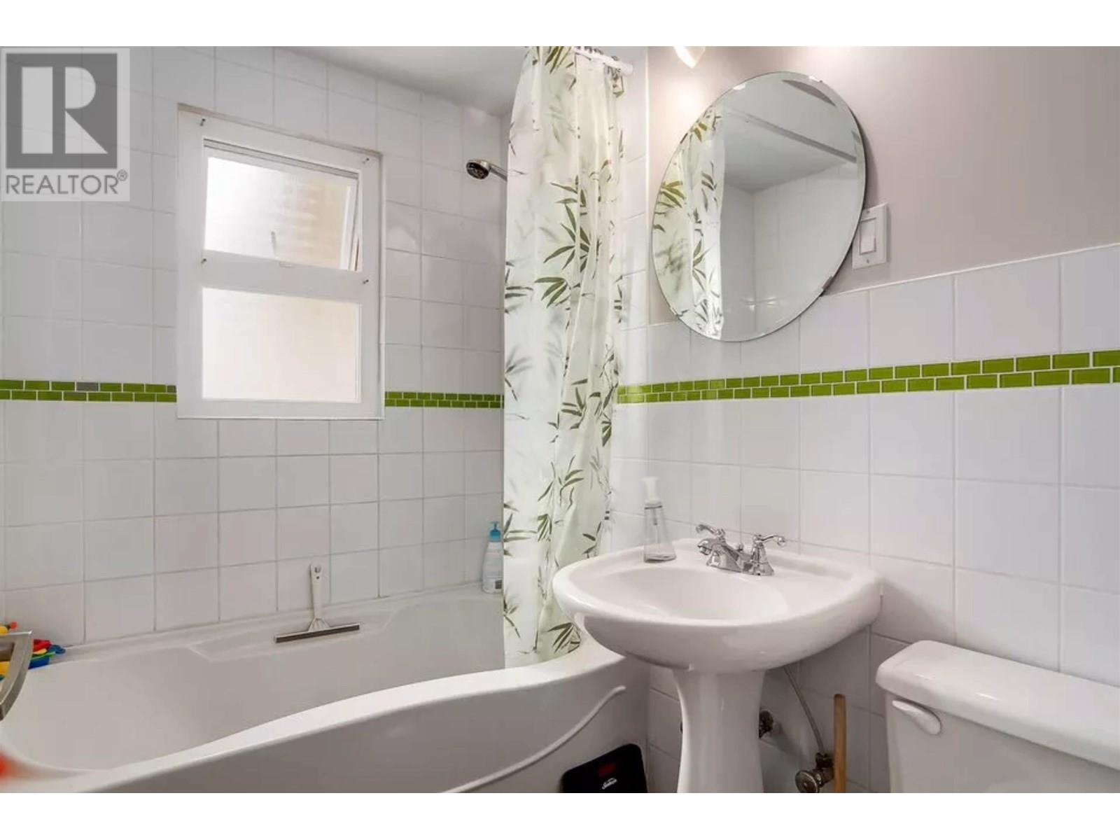 5569 Culloden Street, Vancouver, British Columbia  V5W 3R9 - Photo 9 - R3027776