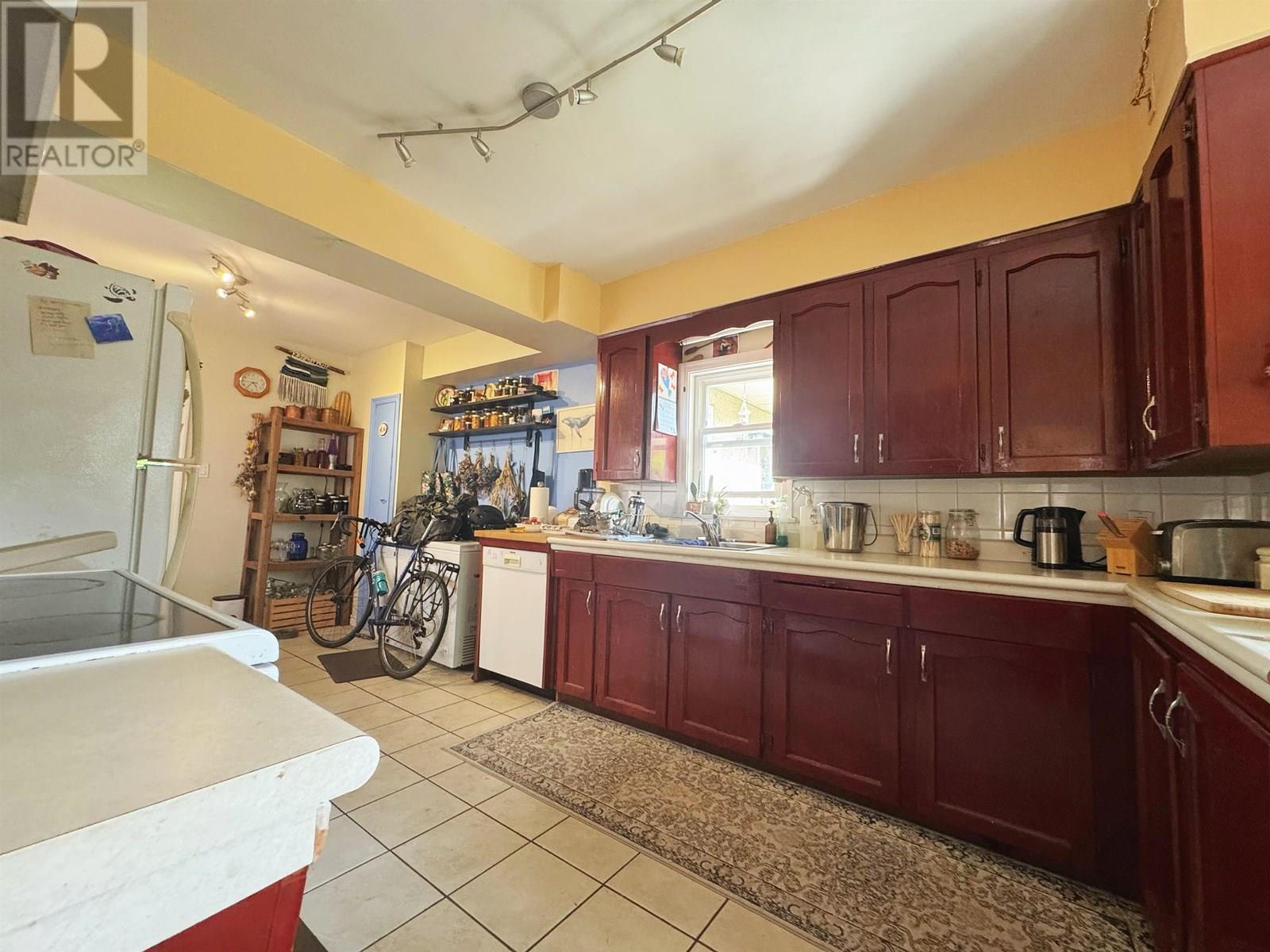 5569 Culloden Street, Vancouver, British Columbia  V5W 3R9 - Photo 8 - R3027776