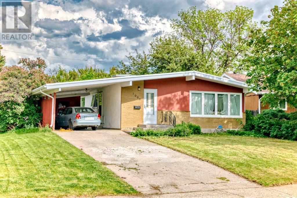 Property at 1009 17 Street N image 1