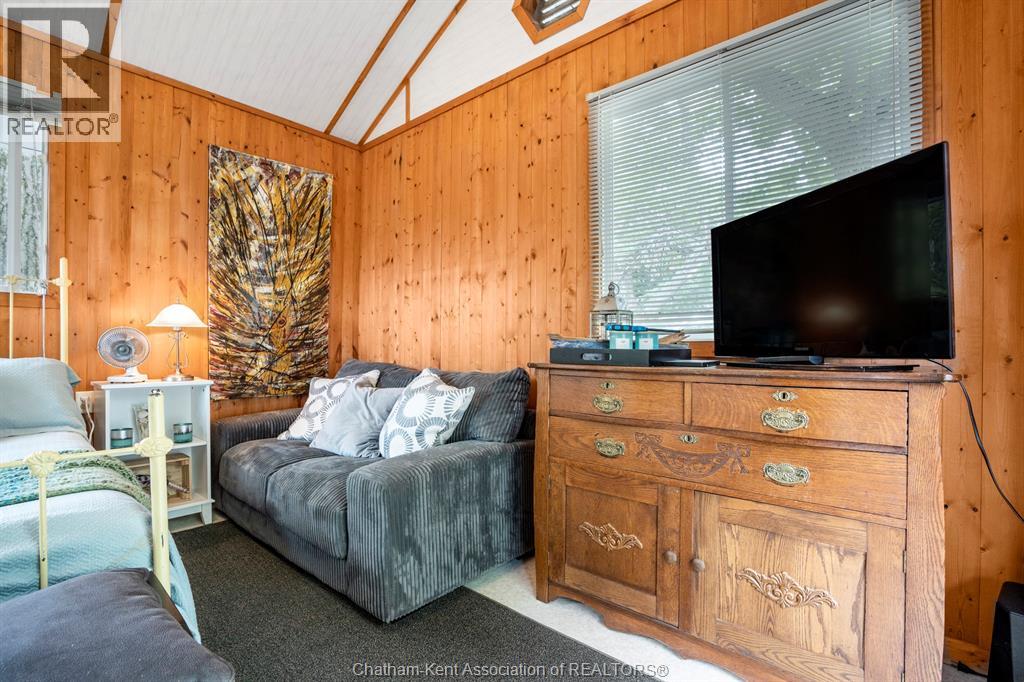 17386 Lakeshore Road, Rondeau Park, Ontario  N0P 1X0 - Photo 22 - 25017864