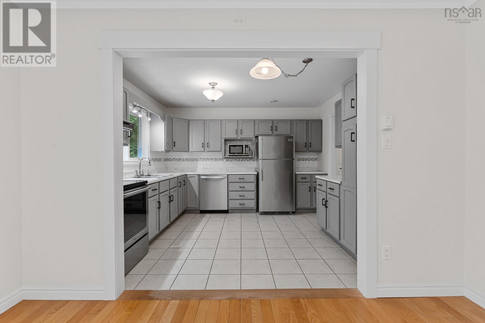 239 Howe Avenue, Fall River, Nova Scotia  B2T 1H7 - Photo 11 - 202516405