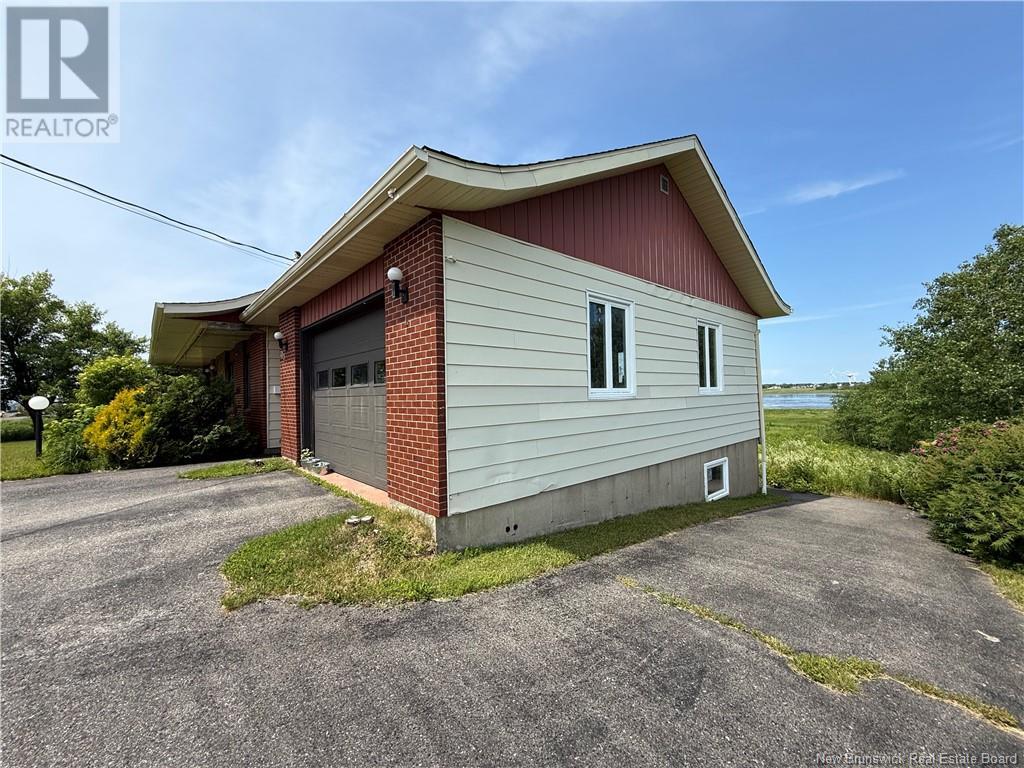 105 Route 305, Haut-Lamèque, New Brunswick  E8T 3M1 - Photo 10 - NB117759