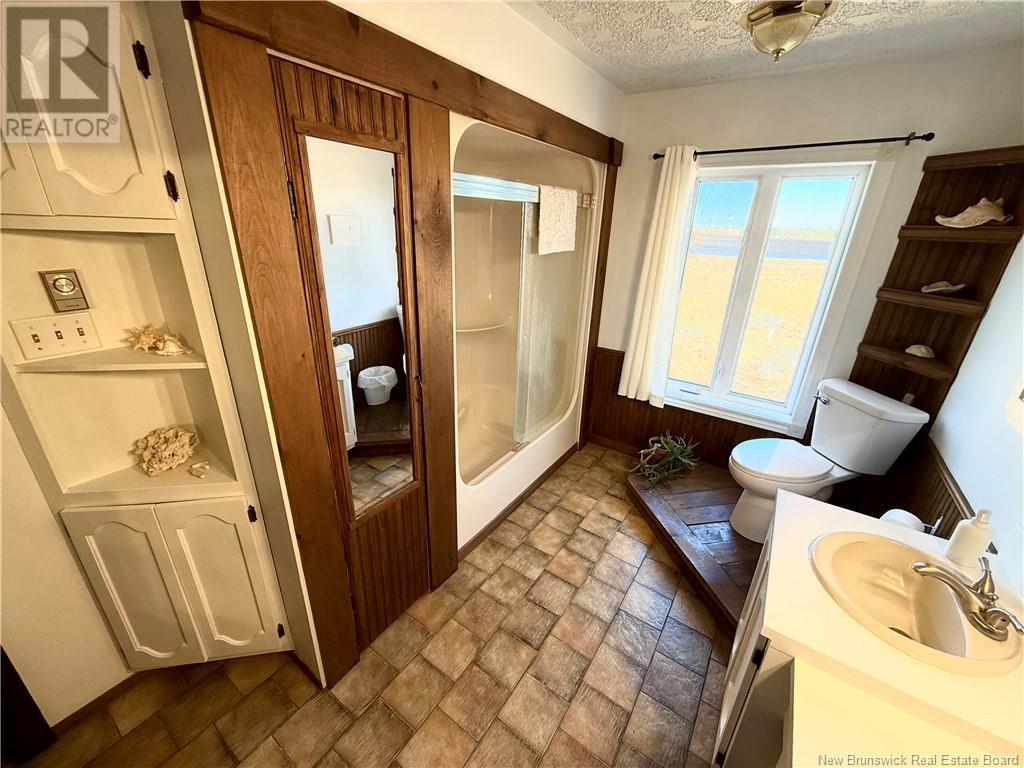 105 Route 305, Haut-Lamèque, New Brunswick  E8T 3M1 - Photo 40 - NB117759