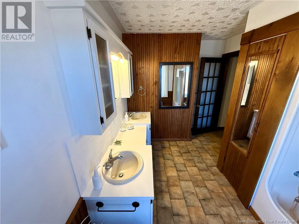 105 Route 305, Haut-Lamèque, New Brunswick  E8T 3M1 - Photo 41 - NB117759