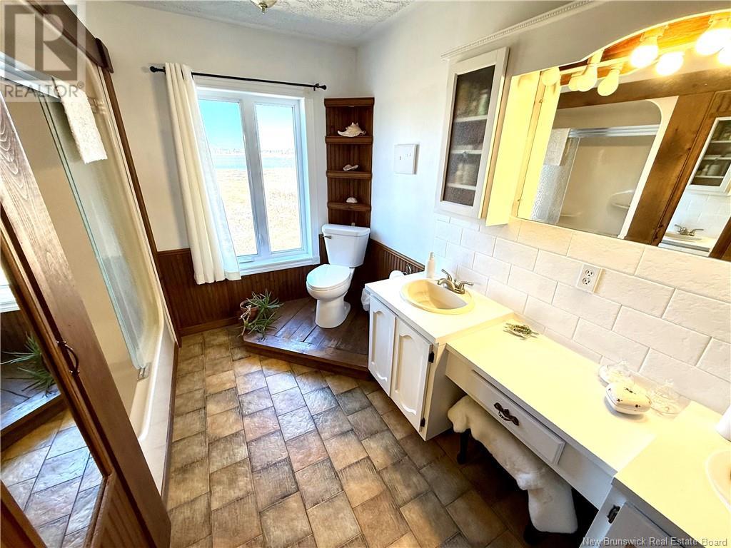 105 Route 305, Haut-Lamèque, New Brunswick  E8T 3M1 - Photo 39 - NB117759