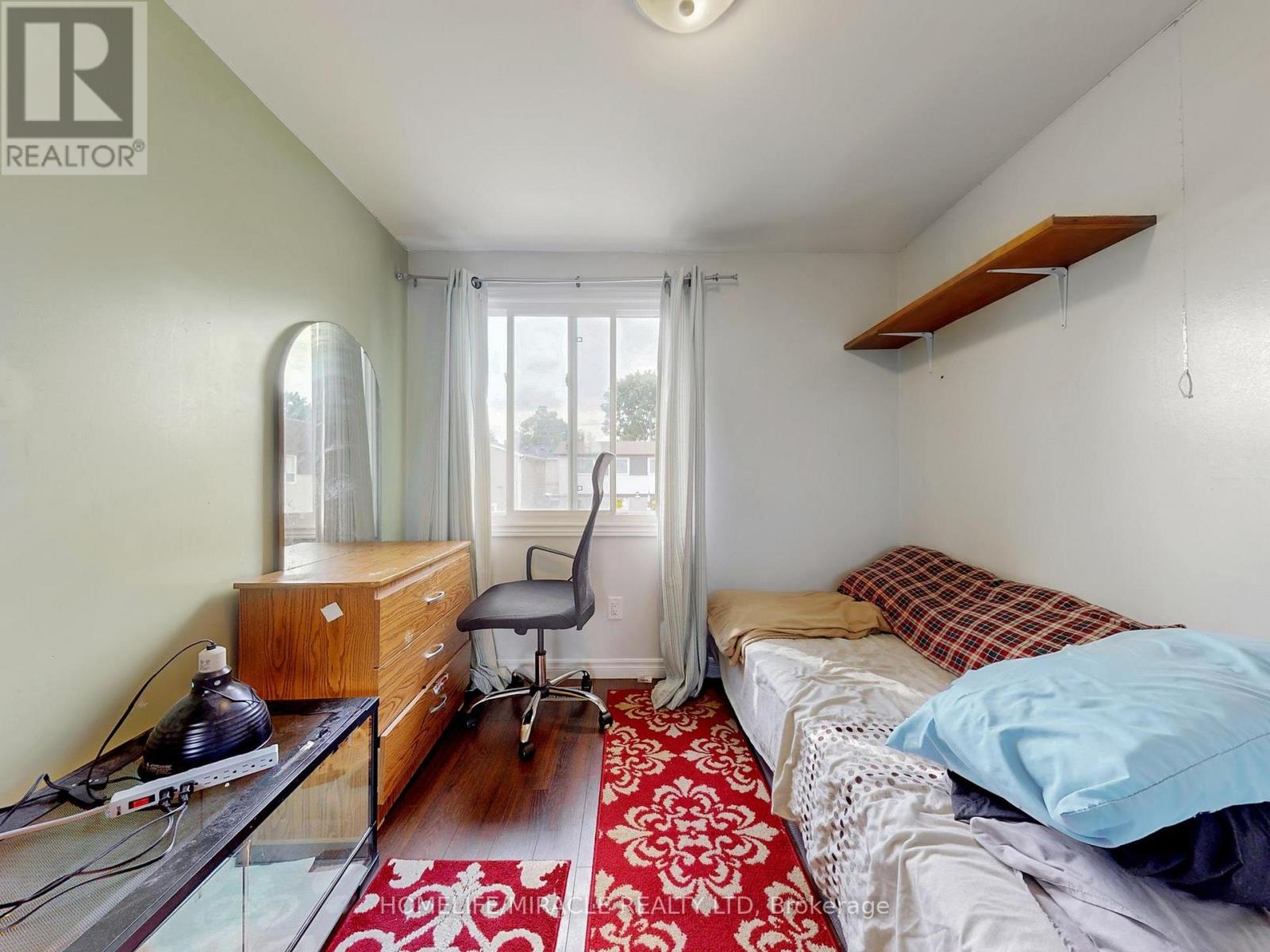 14 Hawkins Court, Brampton, Ontario L6S 2N7 - Photo 14 - W12292951