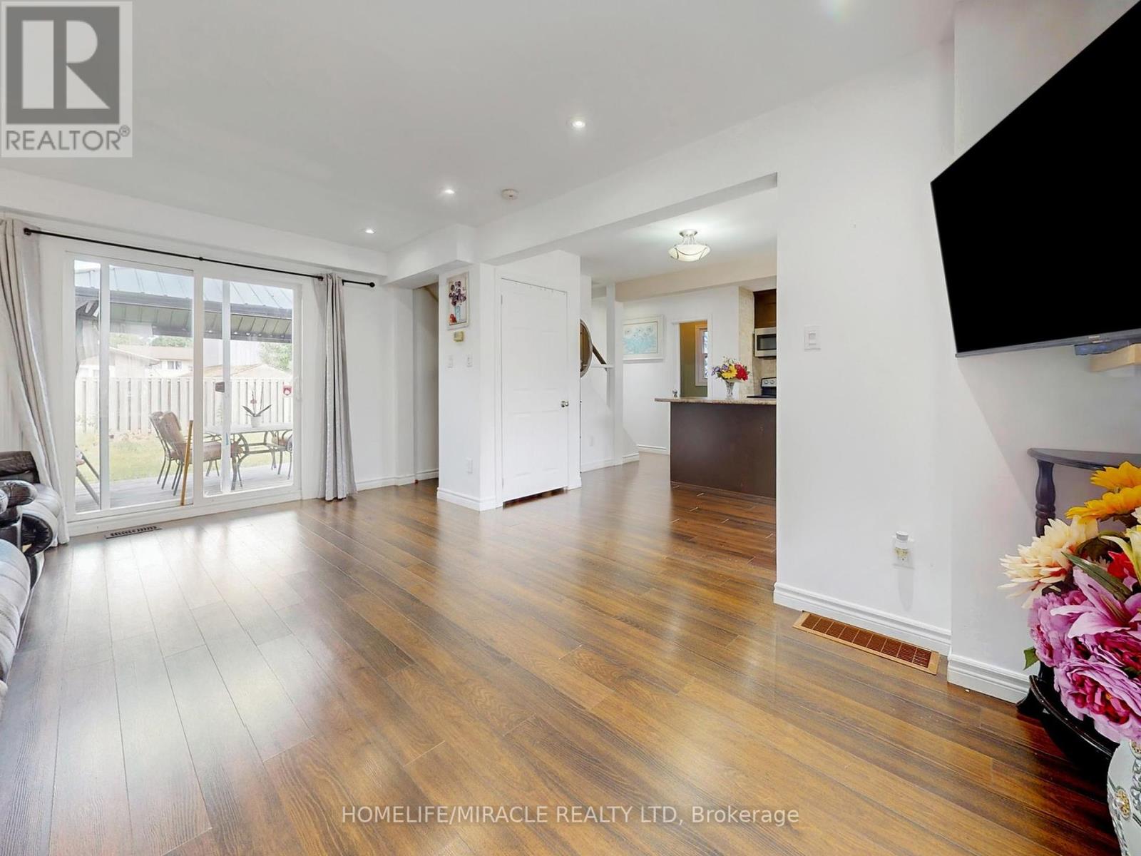 Property at 14 HAWKINS COURT image 3