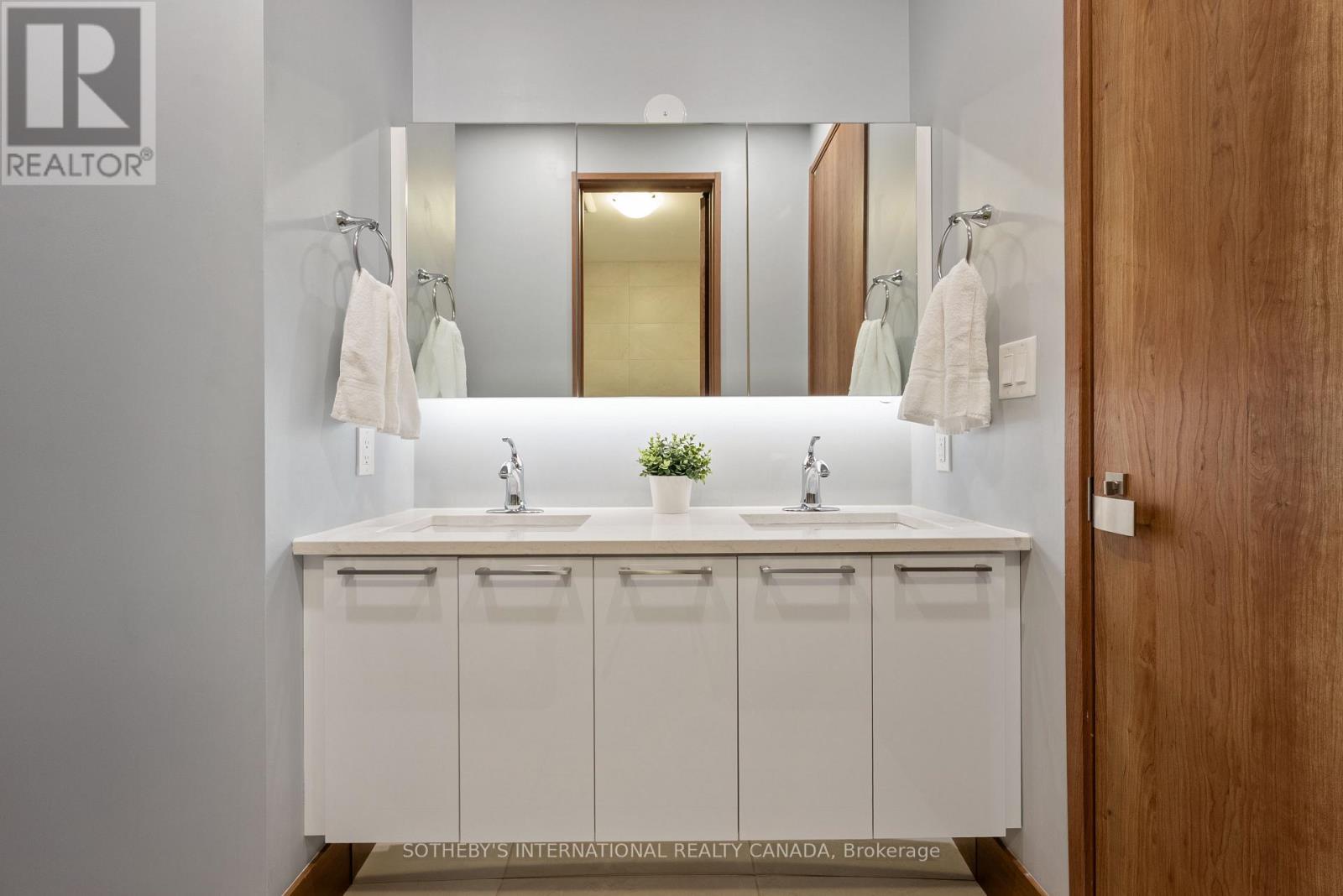 28a Twenty First Street, Toronto (Long Branch), Ontario  M8V 3L7 - Photo 26 - W12292775