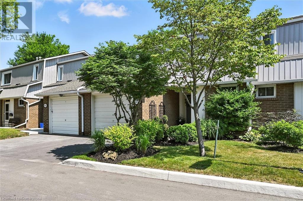 Property at 445 WOODVIEW Road Unit# 3 image 4