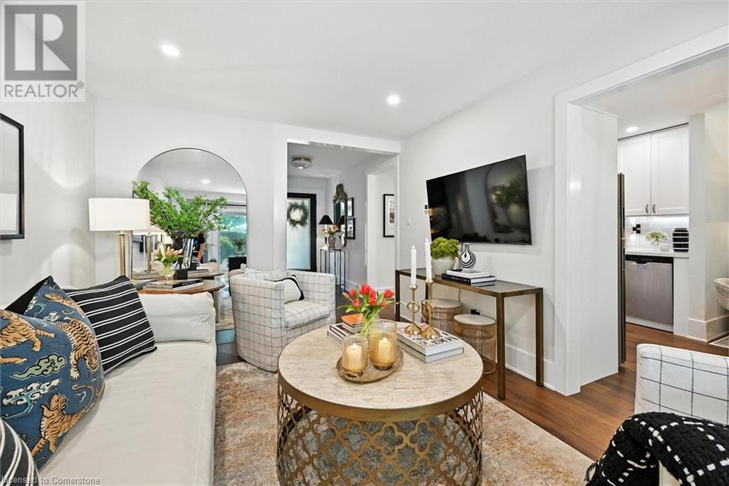 Property at 445 WOODVIEW Road Unit# 3 image 5