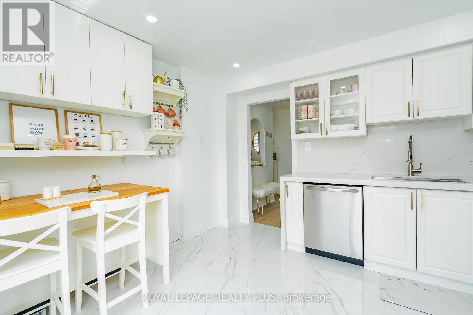 Property at 568 FERGO AVENUE image 4