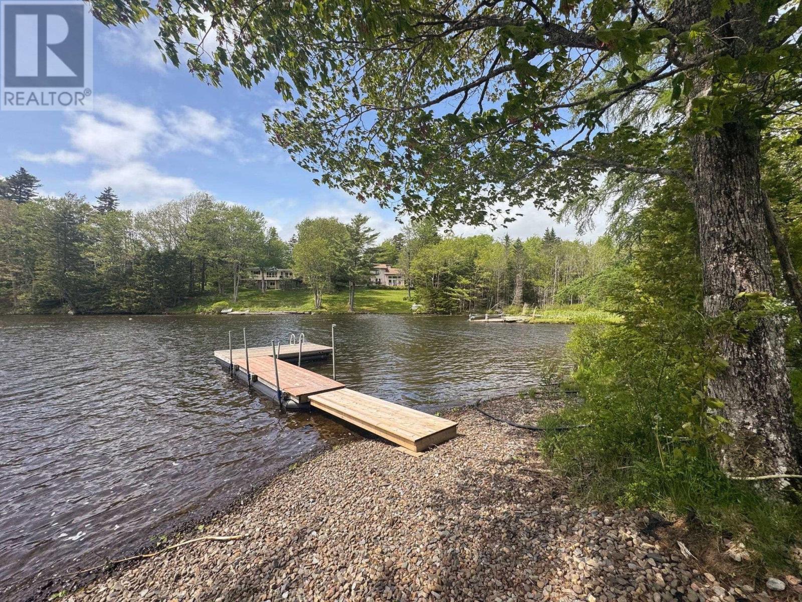 19 Cove Road, Mount Uniacke, Nova Scotia