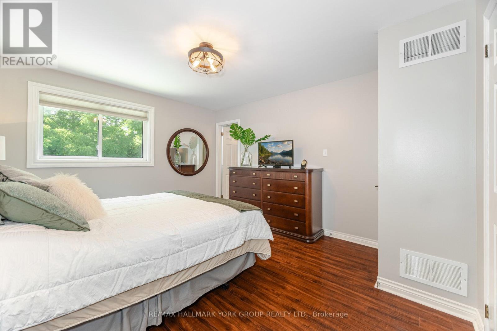 96 Townsend Avenue, Bradford West Gwillimbury, Ontario  L3Z 1Y1 - Photo 19 - N12292995