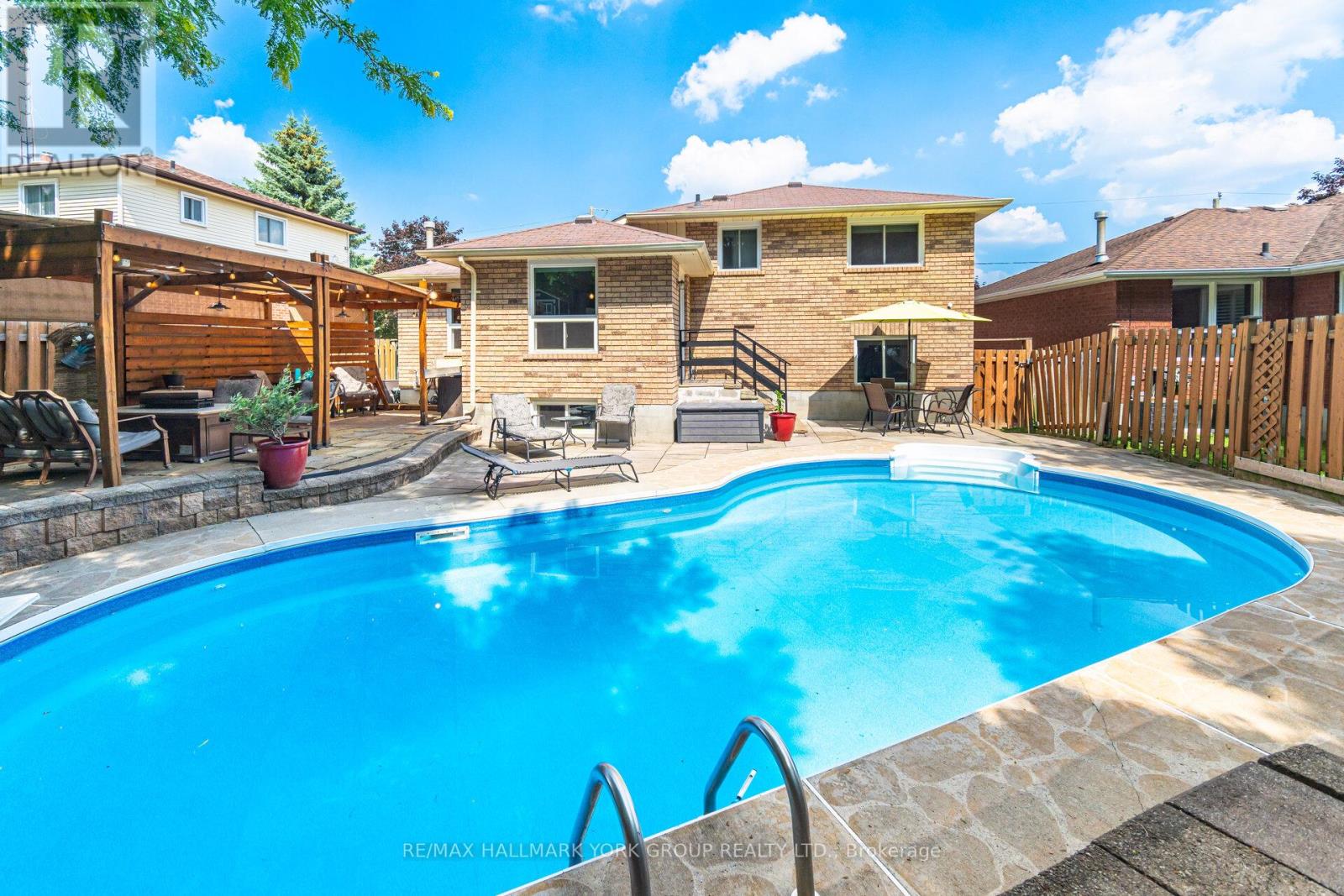 96 Townsend Avenue, Bradford West Gwillimbury, Ontario  L3Z 1Y1 - Photo 39 - N12292995