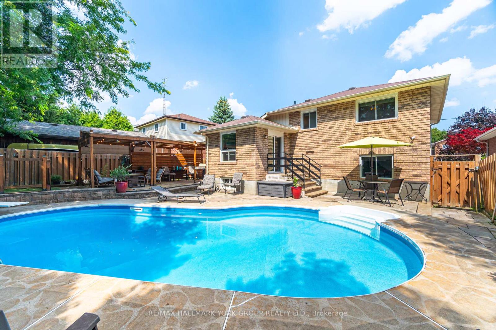 96 Townsend Avenue, Bradford West Gwillimbury, Ontario  L3Z 1Y1 - Photo 46 - N12292995