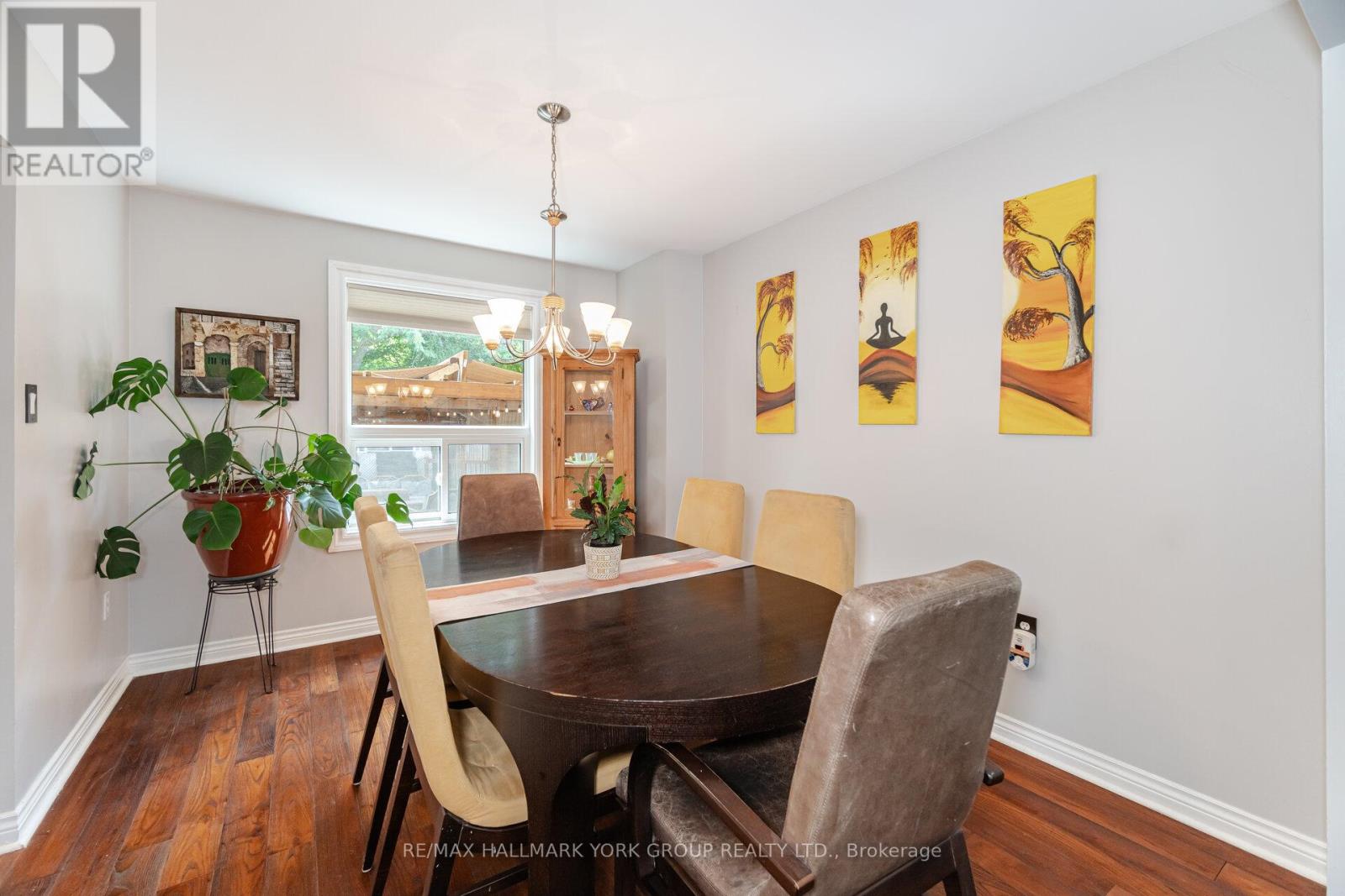 96 Townsend Avenue, Bradford West Gwillimbury, Ontario  L3Z 1Y1 - Photo 6 - N12292995