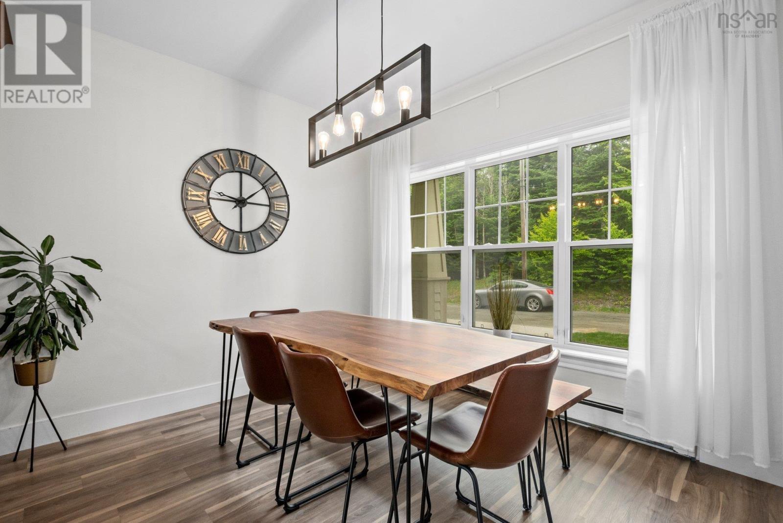Property at 22 Oxer Close image 3