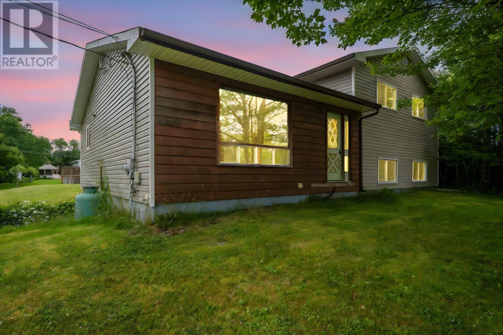 Property at 4 Melinda Avenue image 1