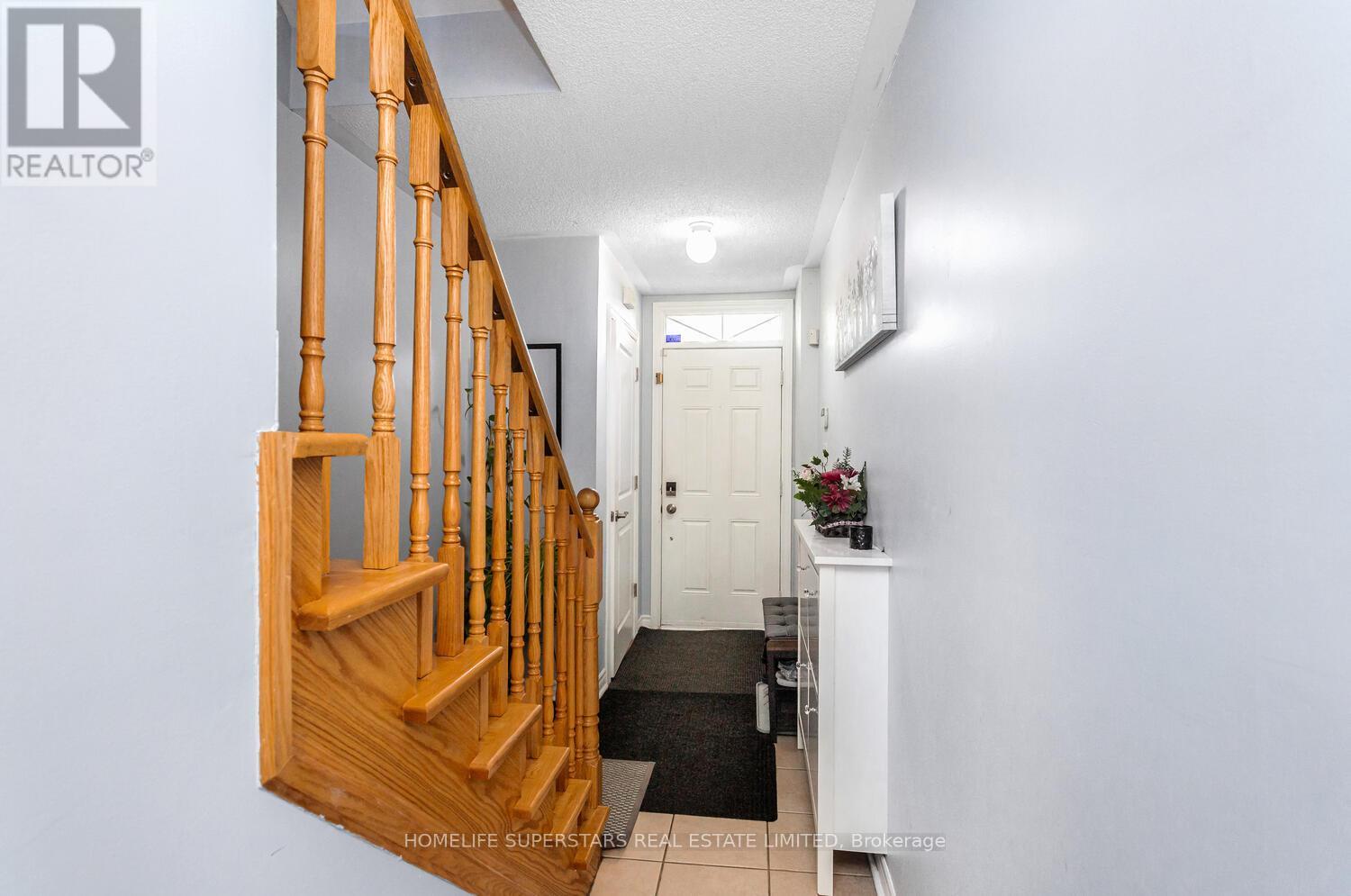 Property at 22 LAMBRINOS LANE image 5