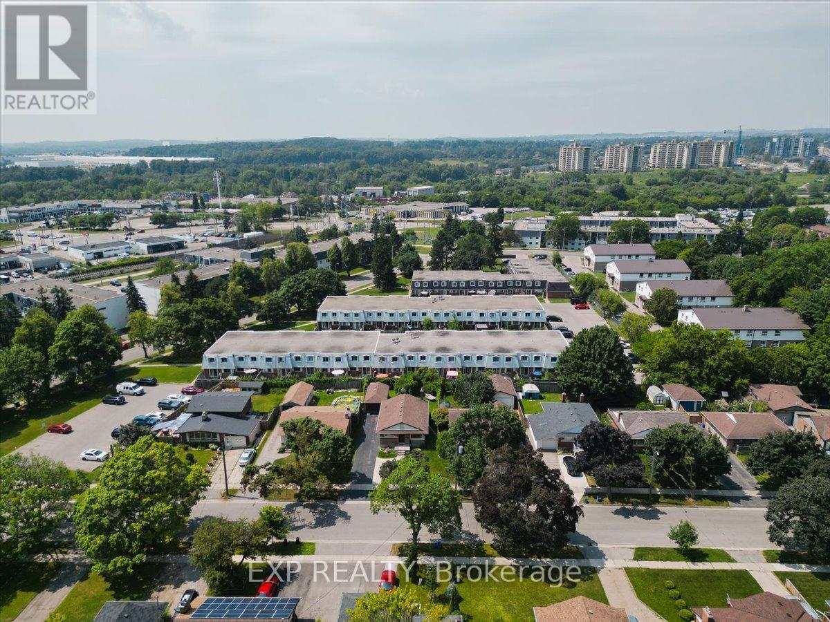 14 - 300 Traynor Avenue, Kitchener, Ontario N2C 2J1 - Photo 21 - X12293012