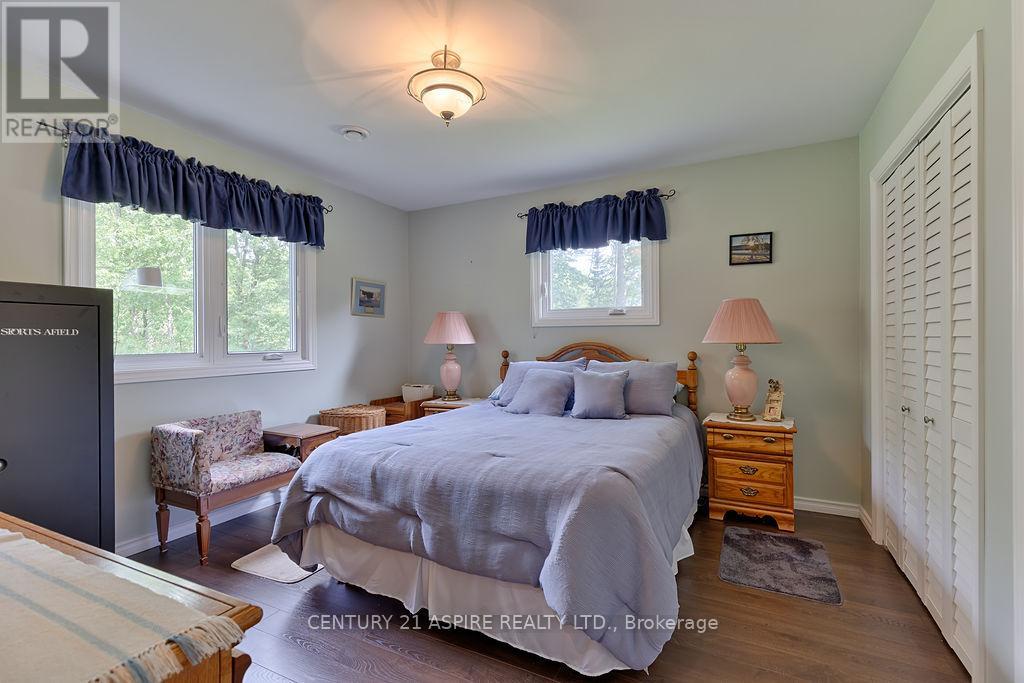 539 Schwan Road, Laurentian Valley, Ontario  K8A 6W8 - Photo 19 - X12293034