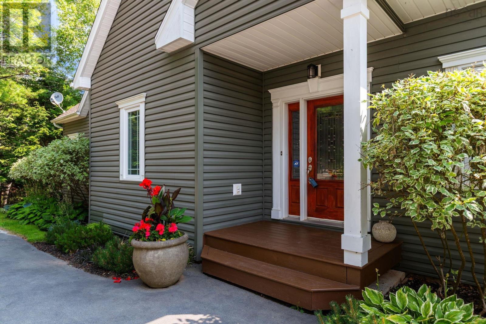 Property at 45 Nadine Drive image 4