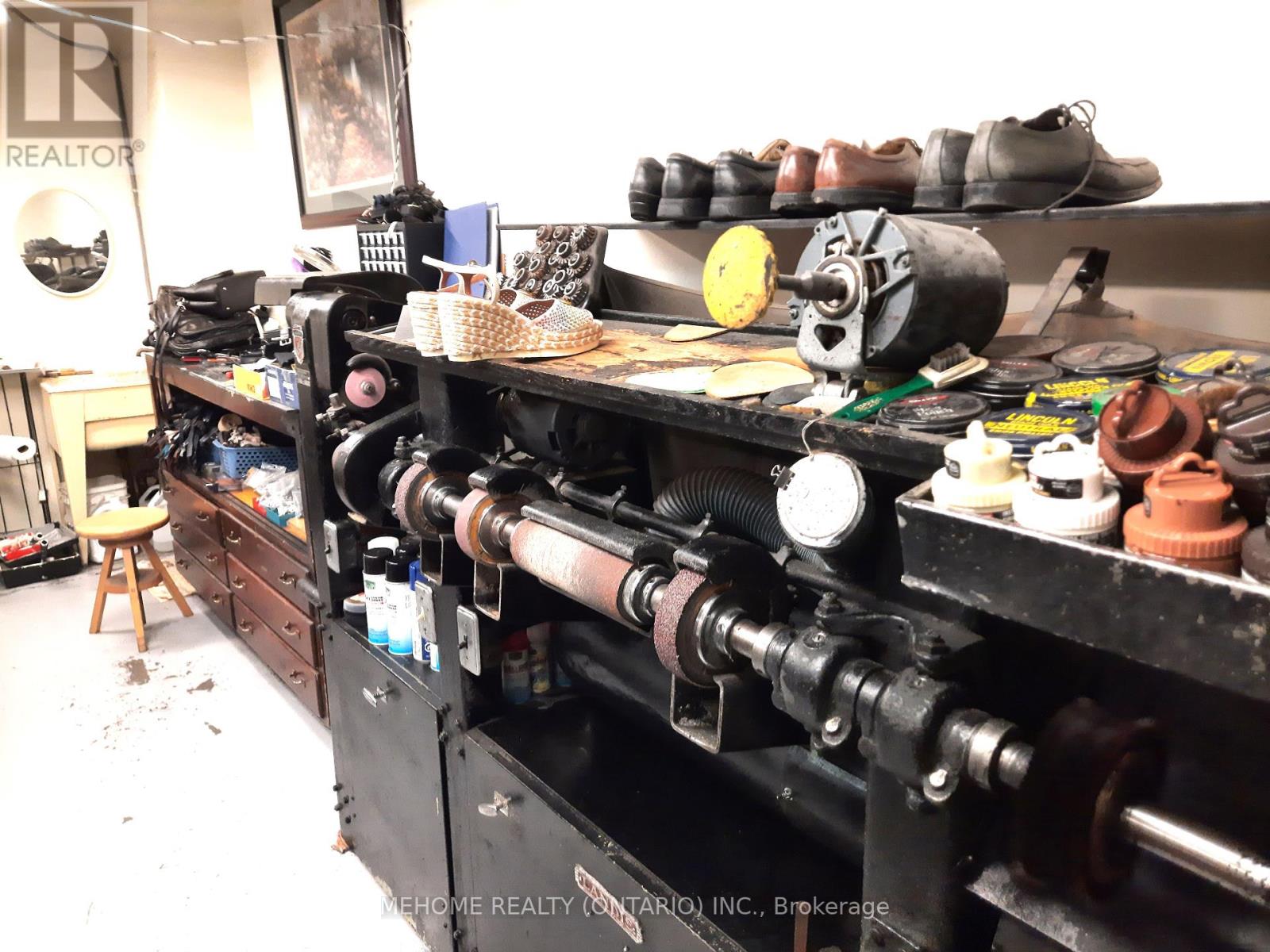 Unit # Hsc 107 - 700 University Avenue, Toronto, Ontario  M5G 1Z5 - Photo 7 - C12293048
