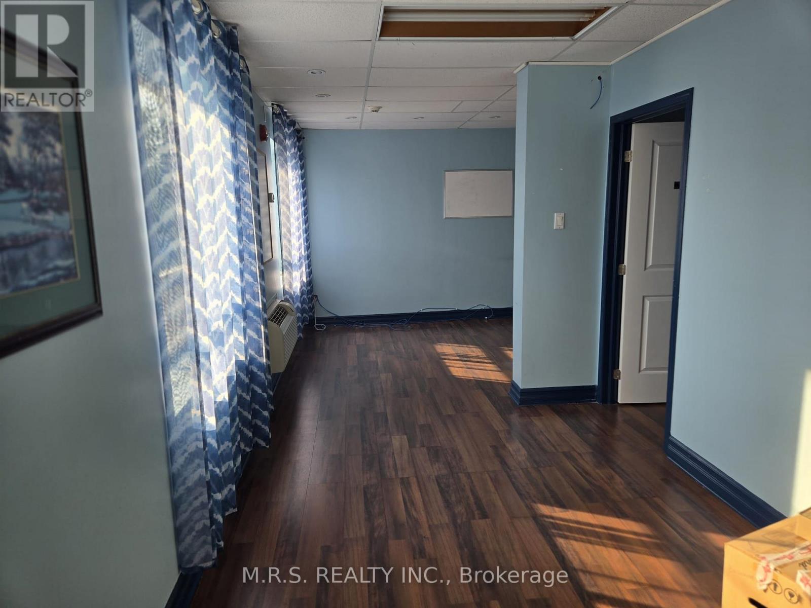 2nd Flr - 2152 Danforth Avenue, Toronto, Ontario  M4C 1K3 - Photo 7 - E12293058