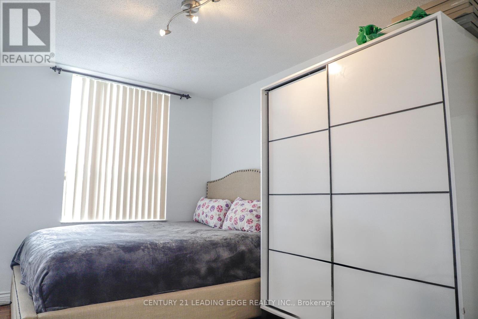 617 - 10 Edgecliff Golfway, Toronto, Ontario  M3C 3A3 - Photo 18 - C12289198
