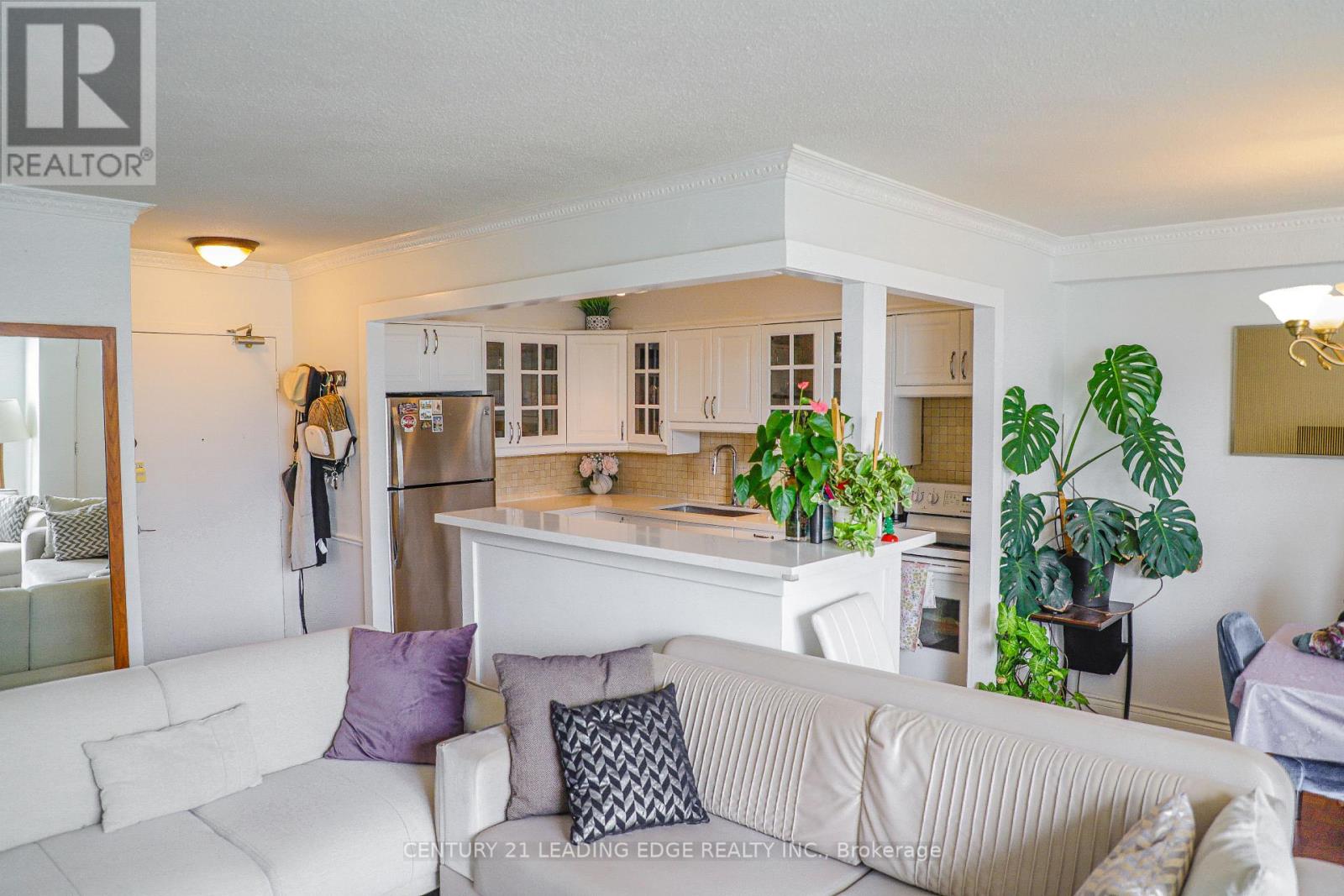 617 - 10 Edgecliff Golfway, Toronto, Ontario  M3C 3A3 - Photo 11 - C12289198
