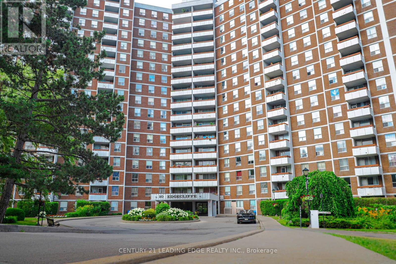 617 - 10 Edgecliff Golfway, Toronto, Ontario  M3C 3A3 - Photo 2 - C12289198