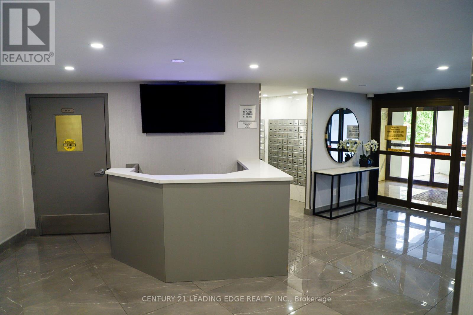 617 - 10 Edgecliff Golfway, Toronto, Ontario  M3C 3A3 - Photo 7 - C12289198