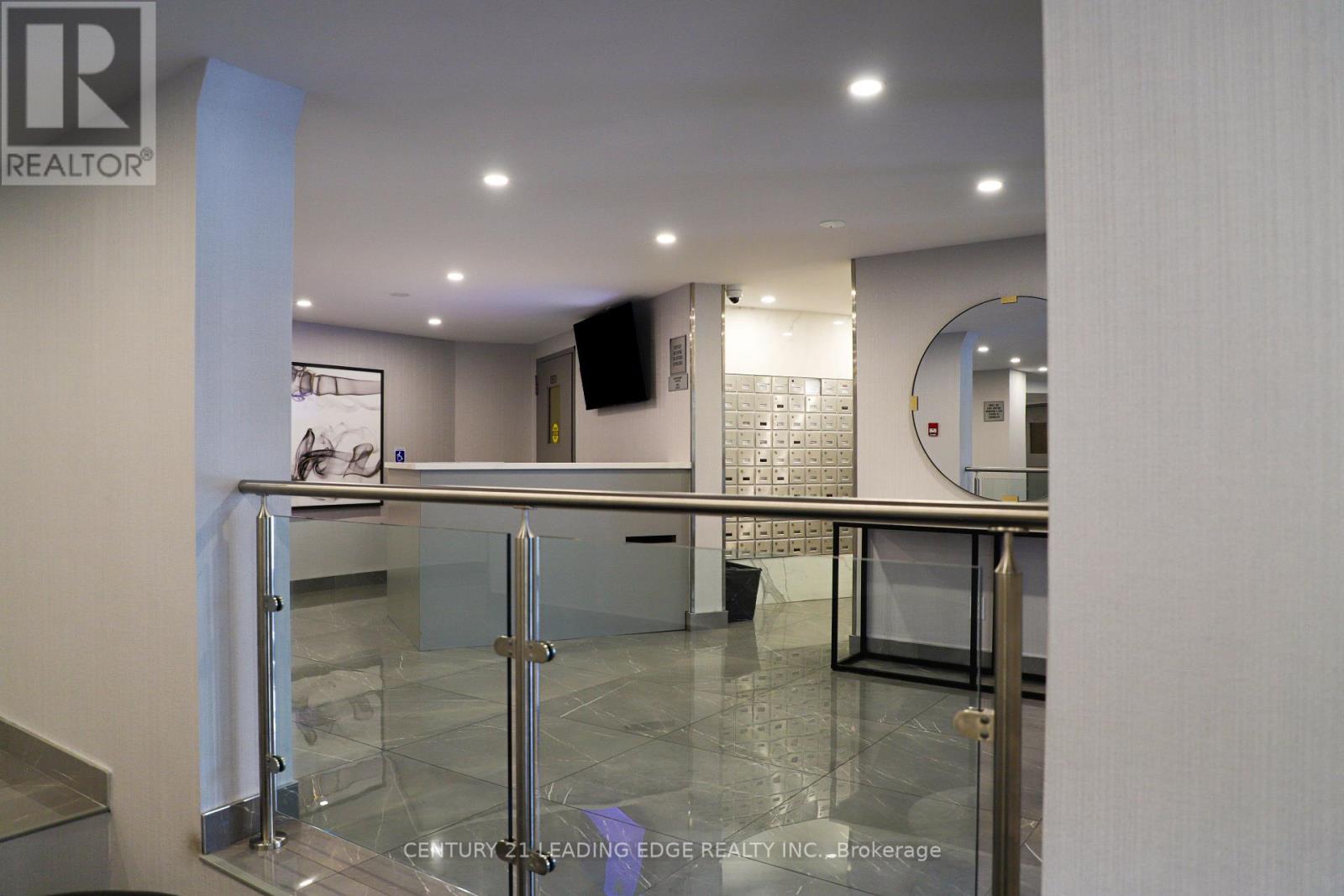 617 - 10 Edgecliff Golfway, Toronto, Ontario  M3C 3A3 - Photo 8 - C12289198