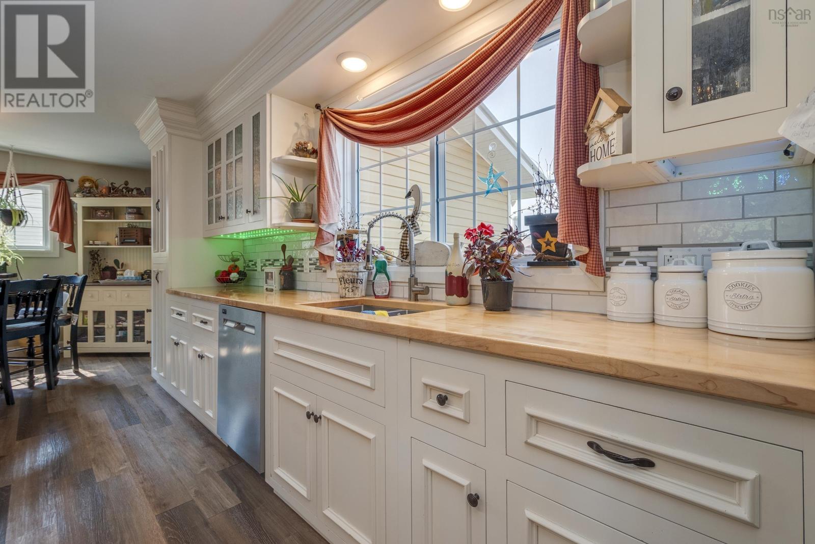 51 Weir Avenue, Stellarton, Nova Scotia  B0K 1S0 - Photo 13 - 202518017