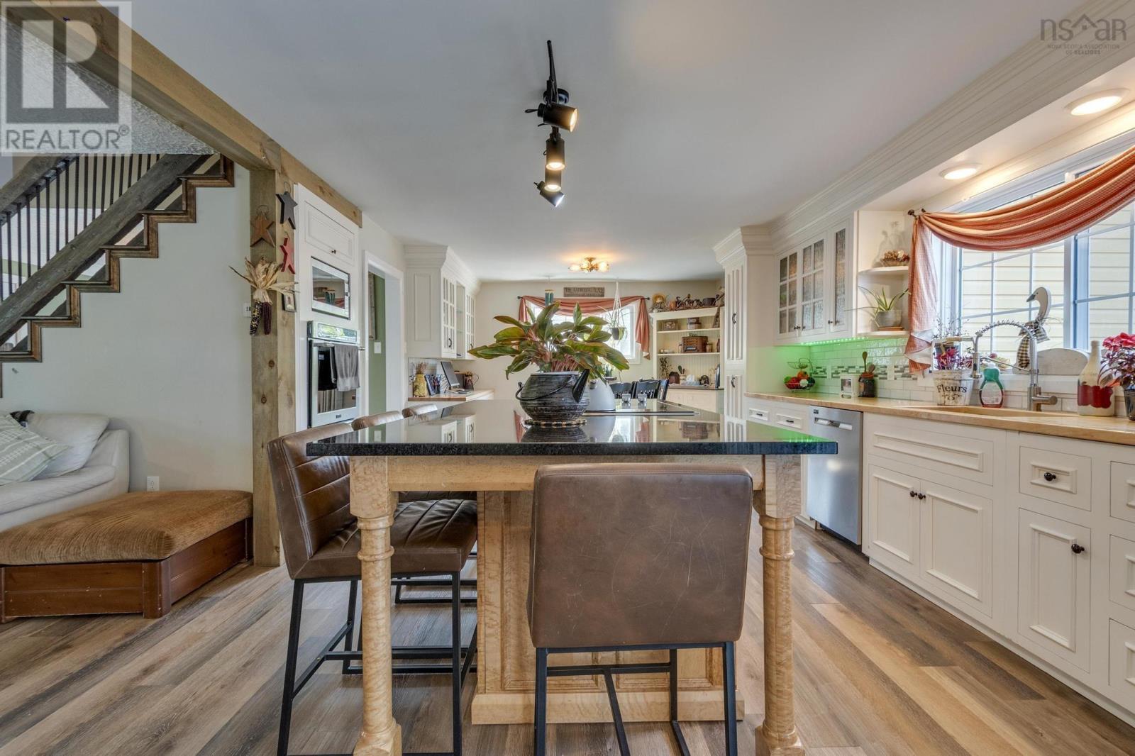 51 Weir Avenue, Stellarton, Nova Scotia  B0K 1S0 - Photo 12 - 202518017