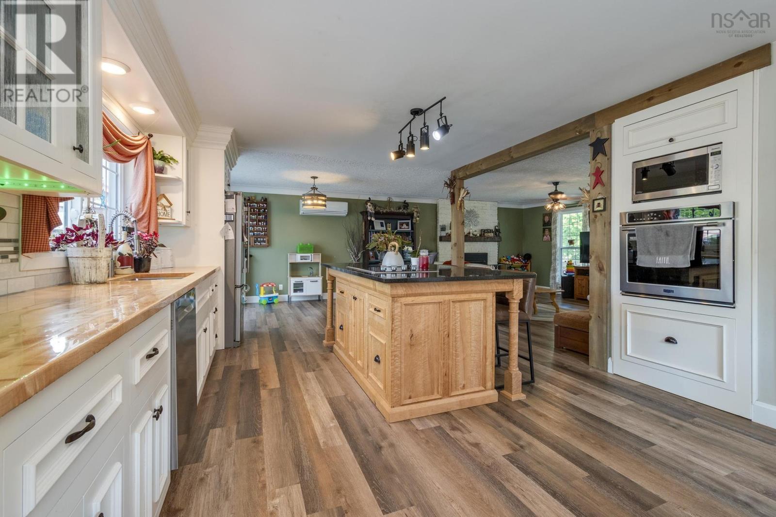 51 Weir Avenue, Stellarton, Nova Scotia  B0K 1S0 - Photo 7 - 202518017