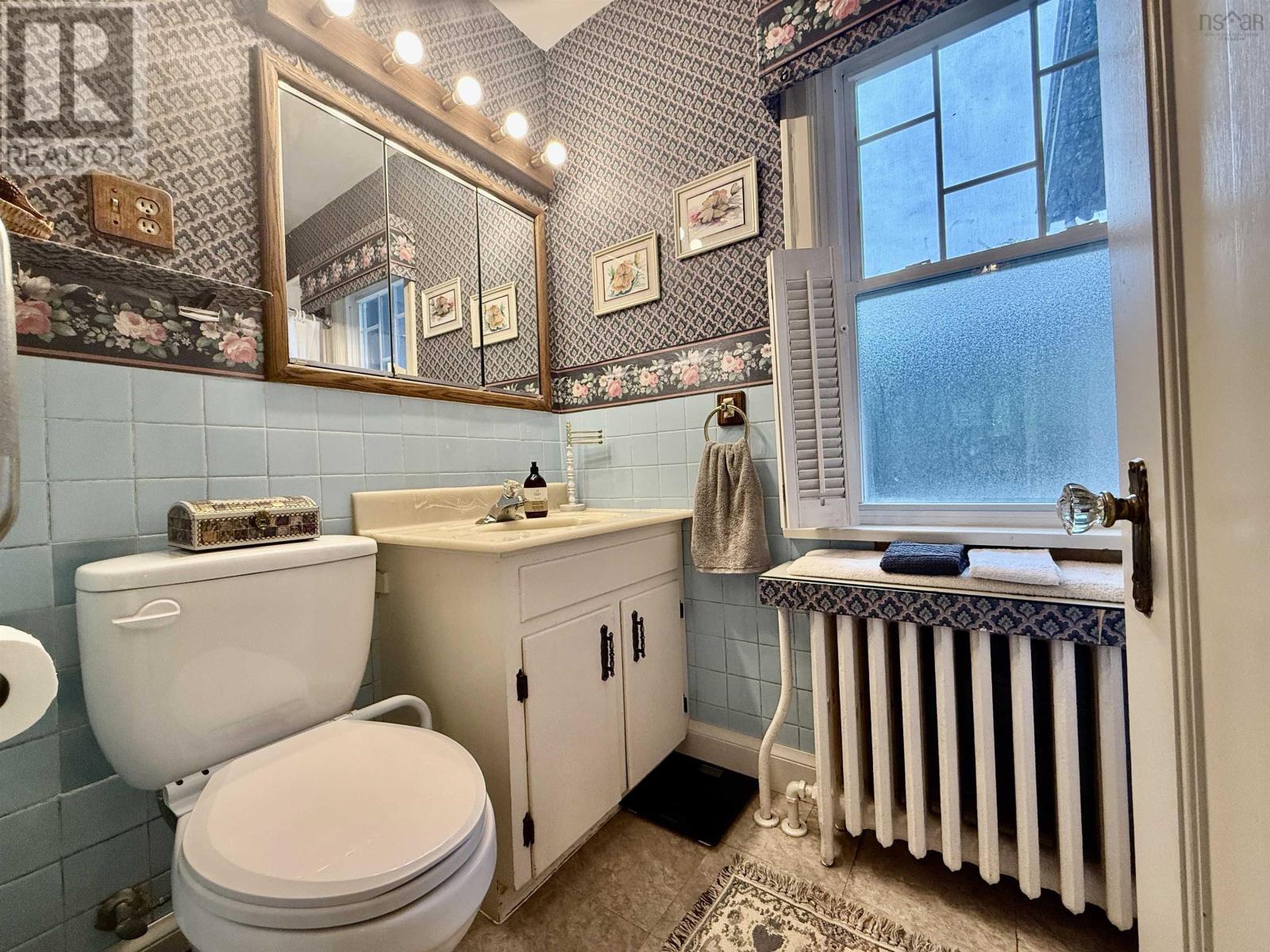 70 Victoria Road, Lunenburg, Nova Scotia  B0J 2C0 - Photo 26 - 202518020