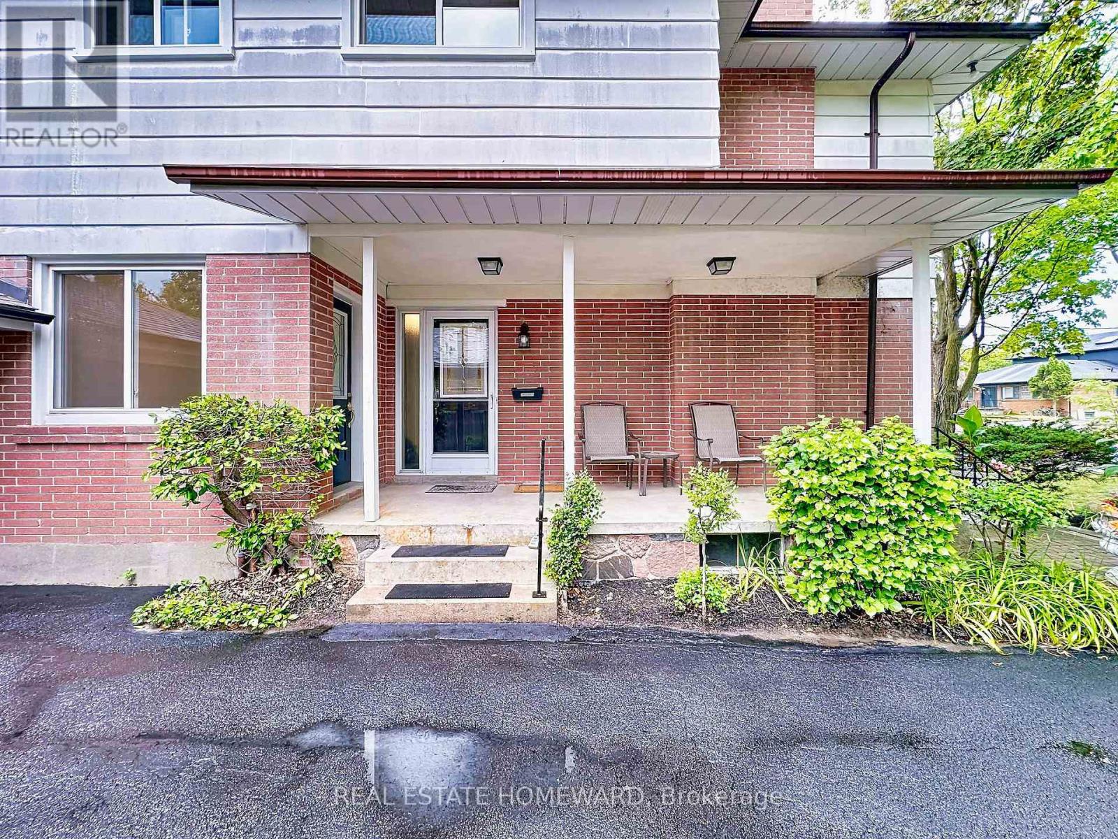 55 Emmeline Crescent, Toronto, Ontario  M1S 1L1 - Photo 2 - E12293065