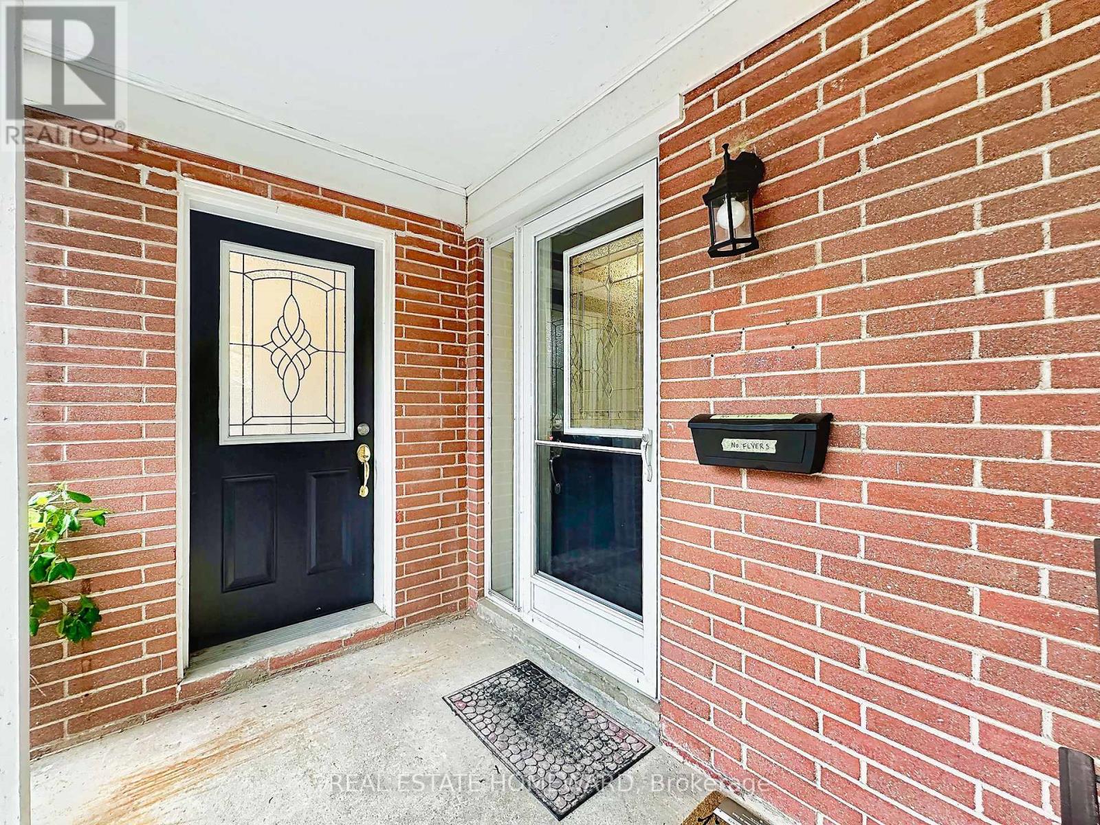 55 Emmeline Crescent, Toronto, Ontario  M1S 1L1 - Photo 3 - E12293065