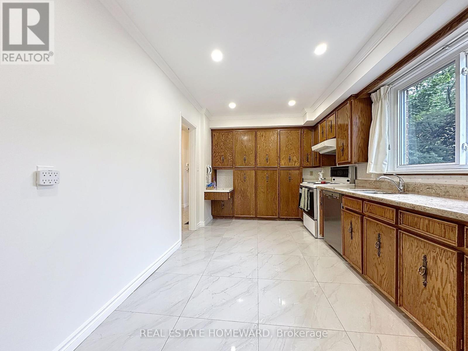 55 Emmeline Crescent, Toronto, Ontario  M1S 1L1 - Photo 9 - E12293065