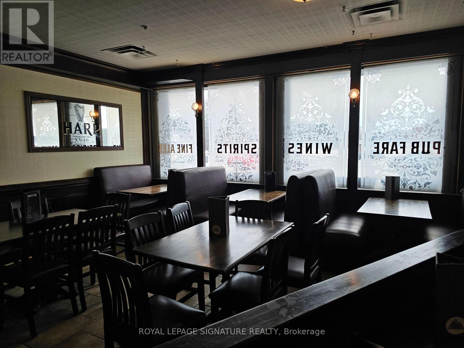 4057 New Street, Burlington (Shoreacres), Ontario  L7L 1S8 - Photo 4 - W12293081