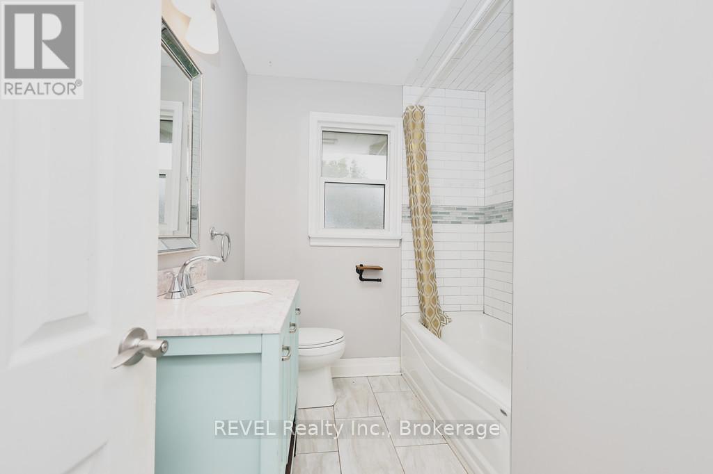 42 Chalmers Street, St. Catharines, Ontario  L2M 5C8 - Photo 11 - X12293111