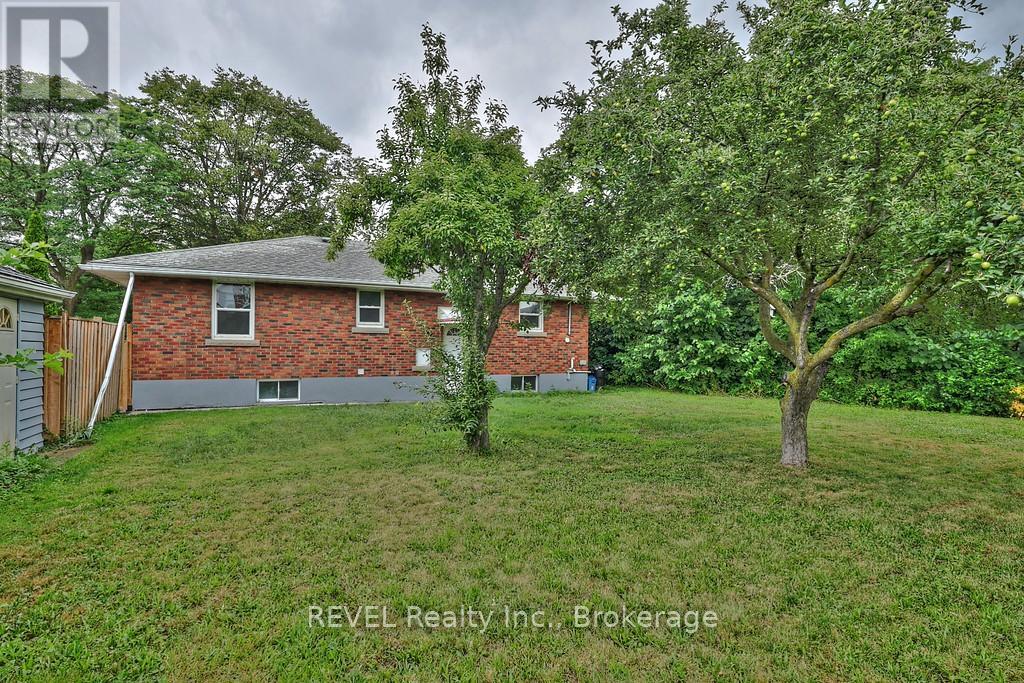 42 Chalmers Street, St. Catharines, Ontario  L2M 5C8 - Photo 19 - X12293111