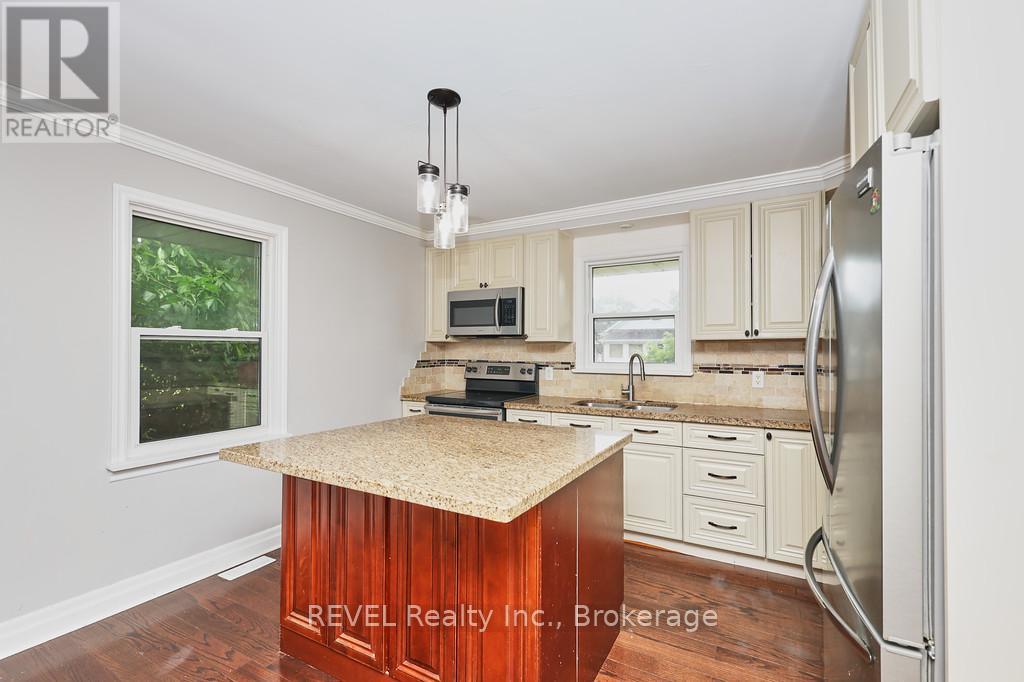 42 Chalmers Street, St. Catharines, Ontario  L2M 5C8 - Photo 5 - X12293111