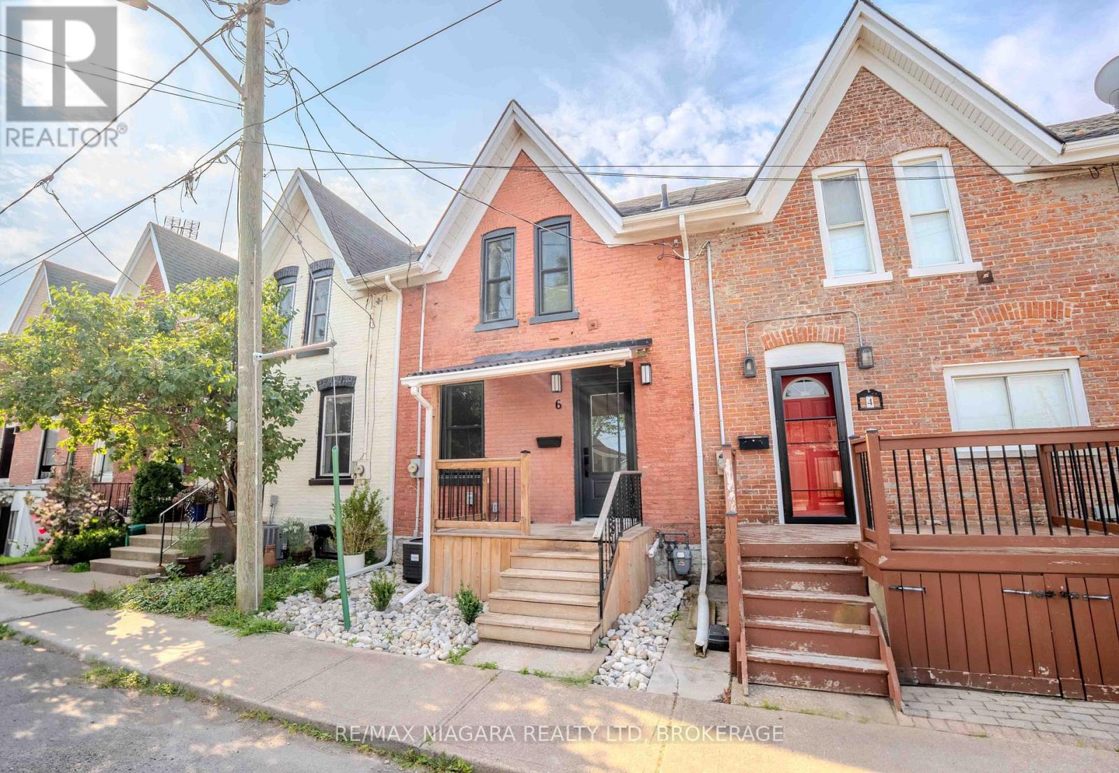 6 Almond Street, St. Catharines, Ontario  L2T 1E7 - Photo 2 - X12293117